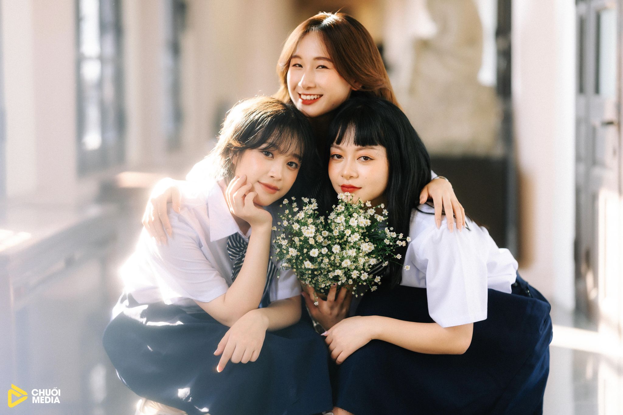 Top Những Loài Hoa Mà Các Bạn Nữ Nên Lựa Chọn Để Mang Theo Khi Chụp Kỷ Yếu!